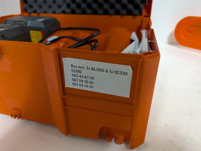 Kettingzaag - 35cm inclusief accupakket (2 accu's en lader) husqvarna, 535ixp, bouwjaar 2019 - afbeelding 5 van  14