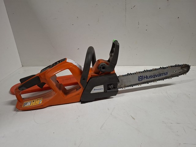 Kettingzaag - 35cm inclusief accupakket (2 accu's en lader) husqvarna, 535ixp, bouwjaar 2019 - afbeelding 11 van  14