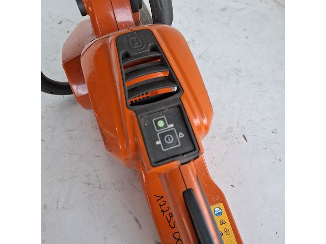 Kettingzaag 35cm accu husqvarna, 536lixp, bouwjaar 2017 - afbeelding 6 van  7