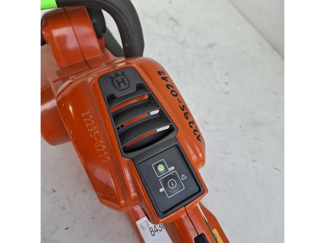 Kettingzaag 35cm accu husqvarna, 536lixp, bouwjaar 2018 - afbeelding 4 van  7
