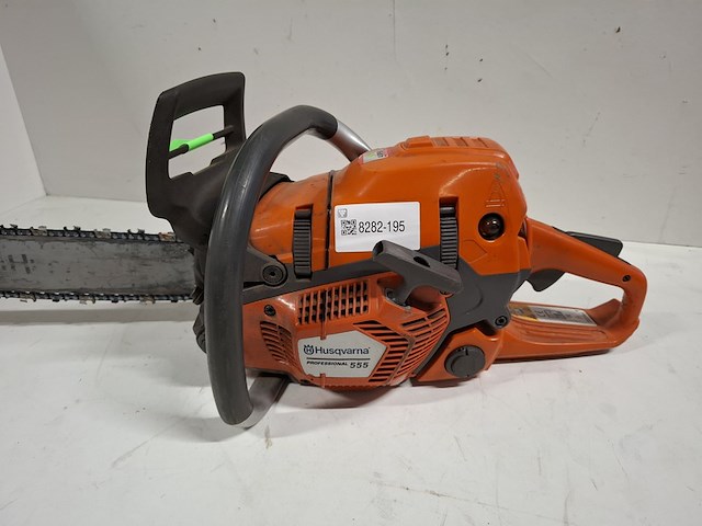 Kettingzaag 45cm benzine husqvarna, 555, bouwjaar 2021 - afbeelding 3 van  6