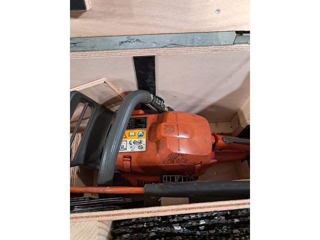 Kettingzaag in houten transportkist, husqvarna, 359g, 2002 - afbeelding 3 van  7