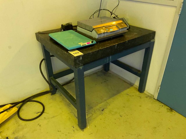 Kettler pm34 deltarange precisieweegschaal met granieten laboratoriumtafel - afbeelding 2 van  6