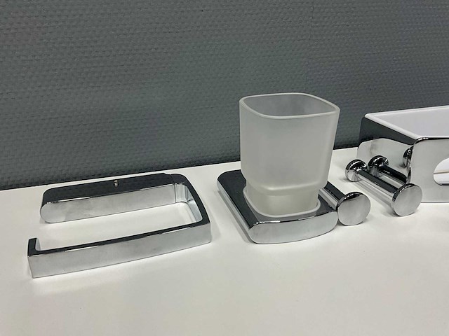 Keuco - toiletaccessoires - afbeelding 4 van  5