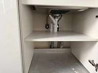 Keuken + eiland met apparatuur - afbeelding 5 van  27