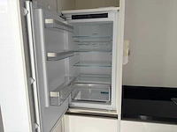 Keuken + eiland met apparatuur - afbeelding 21 van  27
