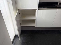 Keuken + eiland met apparatuur - afbeelding 24 van  27