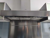 Keuken + eiland met apparatuur - afbeelding 13 van  23