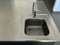 Keuken eiland met stopcontact keukenopstelling - afbeelding 2 van  11