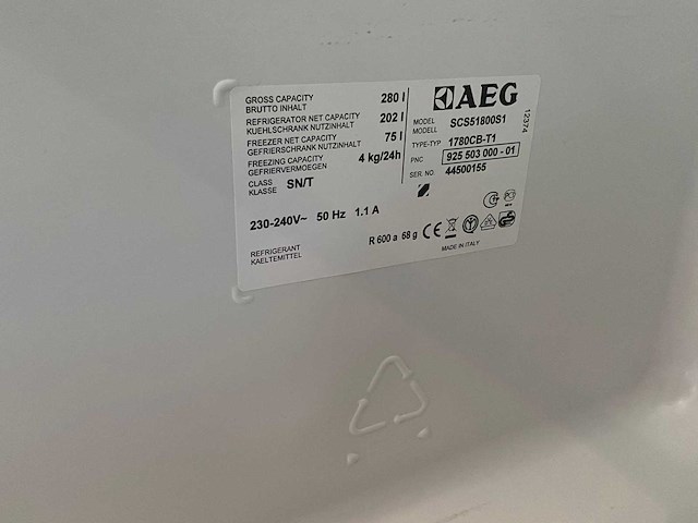 Keuken met aeg apparatuur - afbeelding 18 van  44