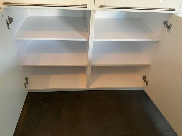 Keuken met aeg apparatuur - afbeelding 43 van  44