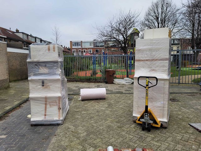 Keuken met aeg apparatuur - afbeelding 9 van  17