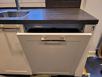 Keuken met aeg apparatuur - afbeelding 13 van  17