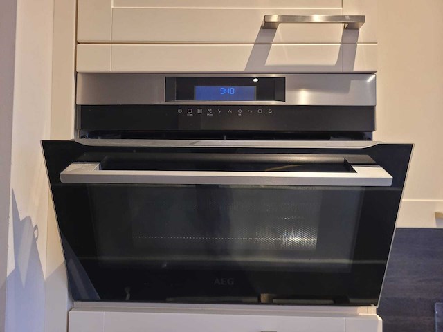 Keuken met aeg apparatuur - afbeelding 17 van  17