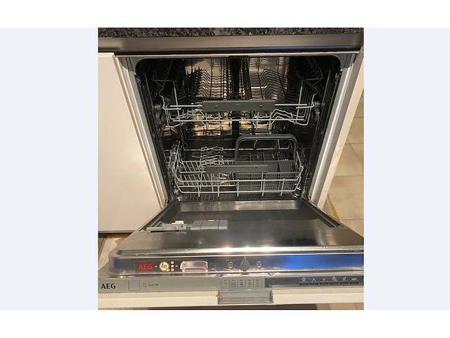 Keuken met aeg apparatuur - afbeelding 9 van  17