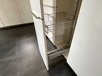 Keuken met aeg apparatuur - afbeelding 1 van  43