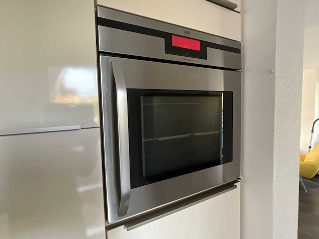 Keuken met aeg apparatuur - afbeelding 40 van  43