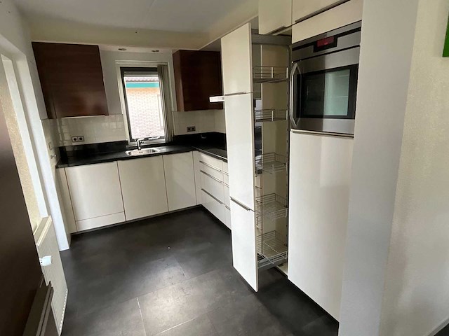 Keuken met aeg apparatuur - afbeelding 6 van  43