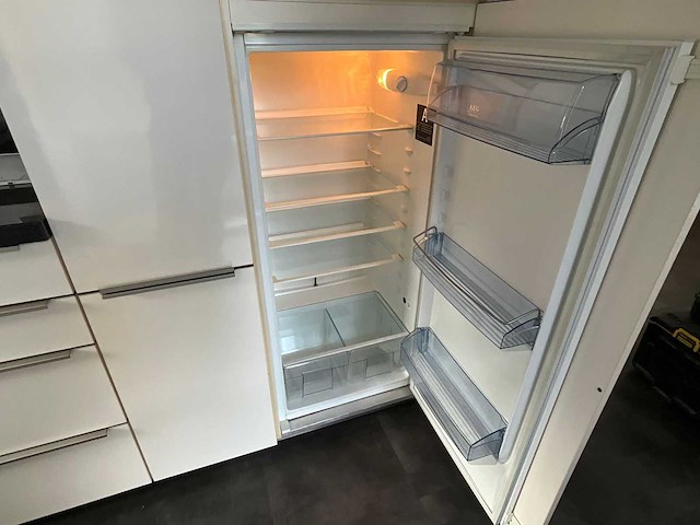 Keuken met aeg apparatuur - afbeelding 42 van  43