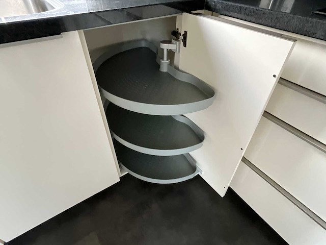 Keuken met aeg apparatuur - afbeelding 26 van  43