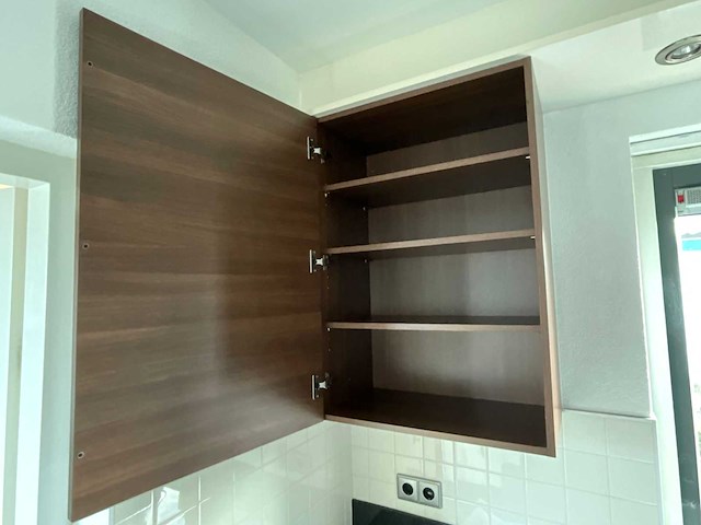 Keuken met aeg apparatuur - afbeelding 12 van  43