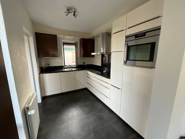 Keuken met aeg apparatuur - afbeelding 24 van  43