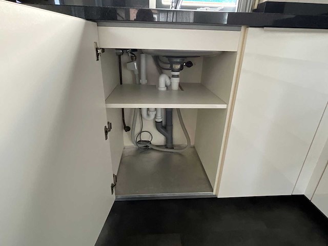 Keuken met aeg apparatuur - afbeelding 35 van  43