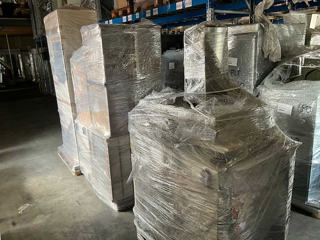 Keuken met aeg apparatuur - afbeelding 36 van  43