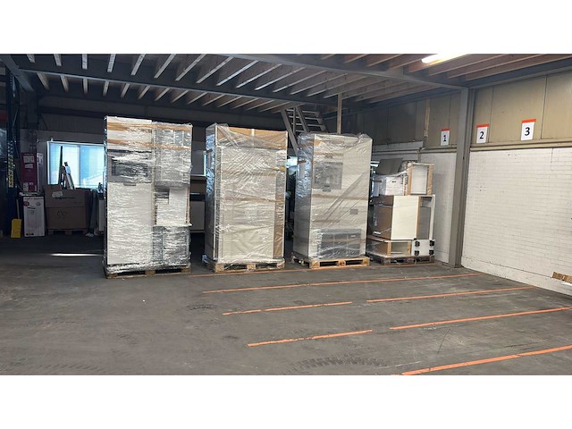 Keuken met aeg apparatuur - afbeelding 38 van  43