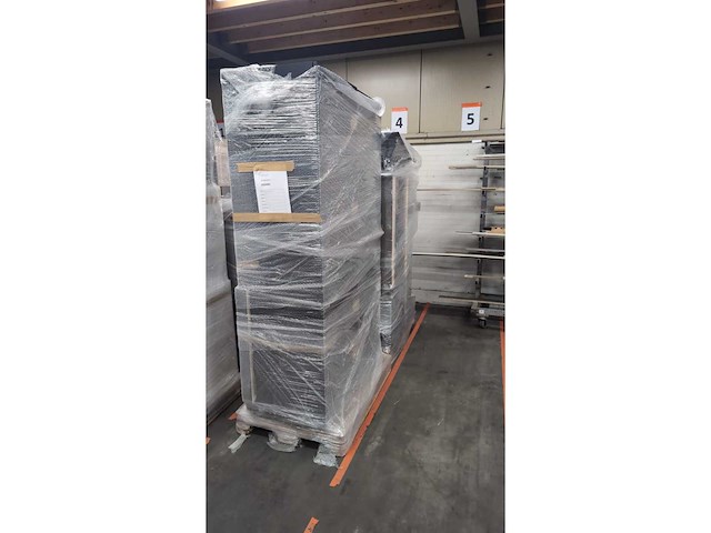 Keuken met aeg apparatuur - afbeelding 14 van  18