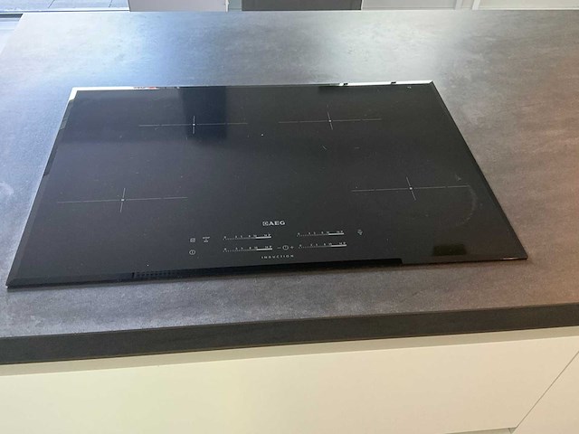 Keuken met aeg apparatuur - afbeelding 17 van  39