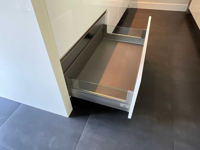 Keuken met aeg apparatuur - afbeelding 30 van  39