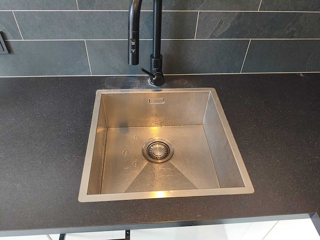 Keuken met aeg / bosch apparatuur - afbeelding 8 van  29