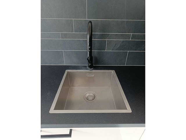 Keuken met aeg / bosch apparatuur - afbeelding 9 van  29