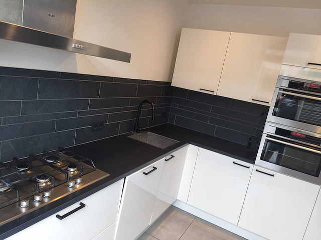 Keuken met aeg / bosch apparatuur - afbeelding 23 van  29