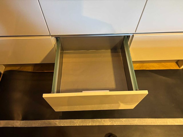 Keuken met aeg / miele apparatuur - afbeelding 4 van  25