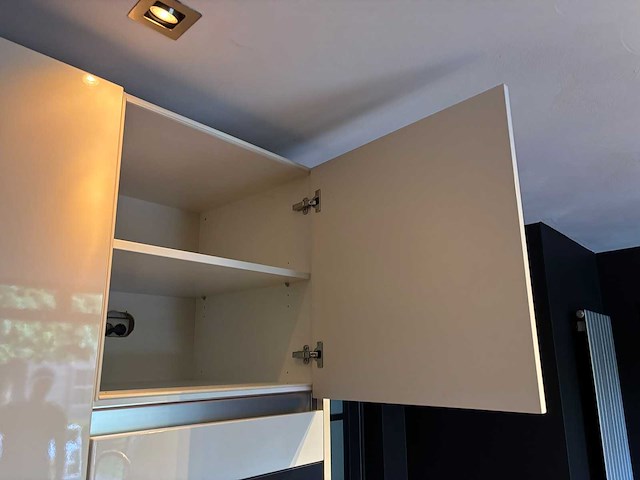 Keuken met aeg / miele apparatuur - afbeelding 5 van  25