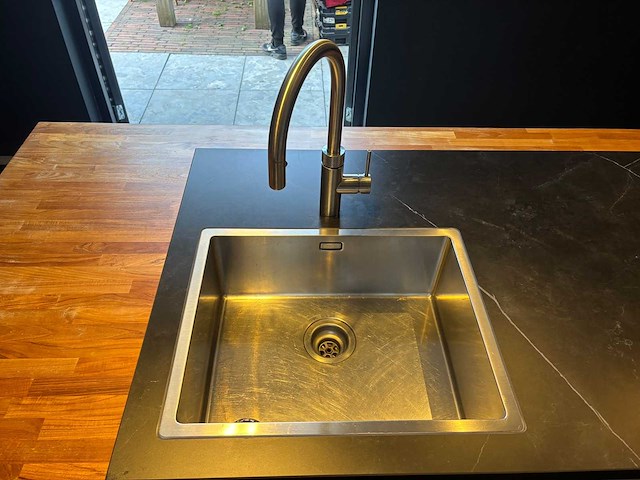 Keuken met aeg / miele apparatuur - afbeelding 11 van  25