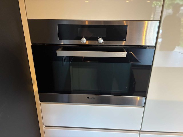 Keuken met aeg / miele apparatuur - afbeelding 19 van  25