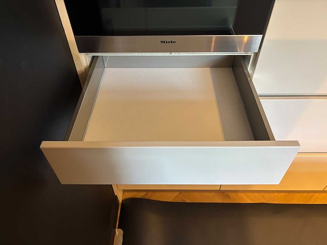 Keuken met aeg / miele apparatuur - afbeelding 22 van  25