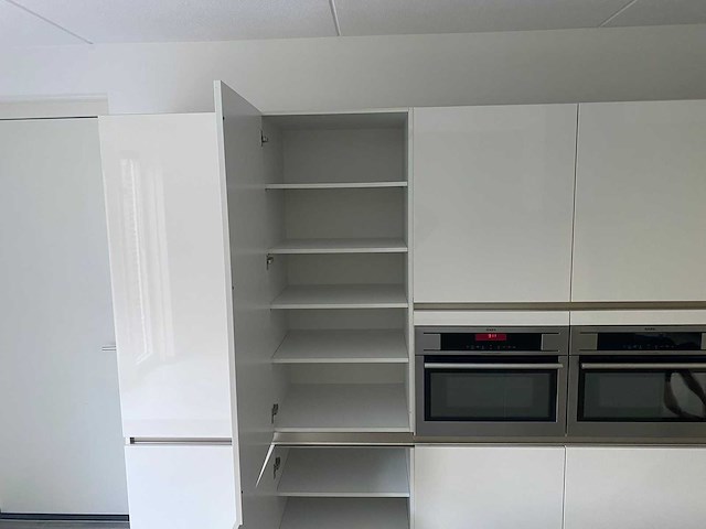 Keuken met aeg/airforce apparatuur - afbeelding 13 van  28