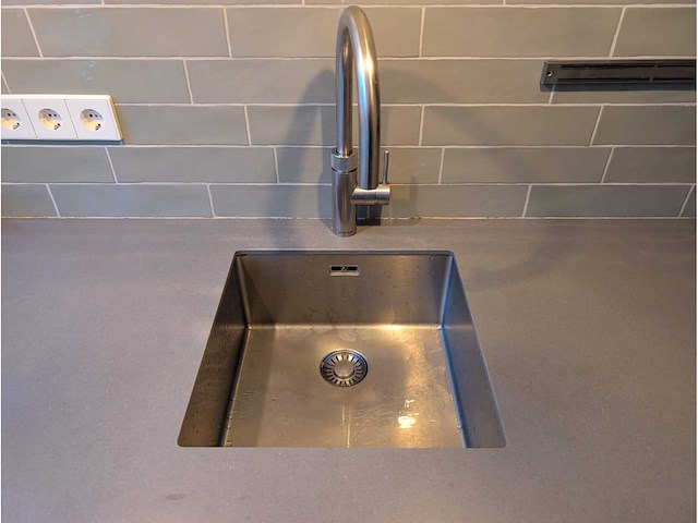 Keuken met aeg/bosch apparatuur - afbeelding 12 van  20