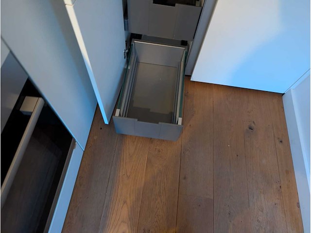 Keuken met aeg/bosch apparatuur - afbeelding 14 van  20