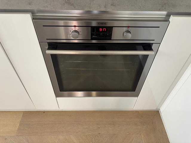 Keuken met aeg/miele apparatuur - afbeelding 8 van  39