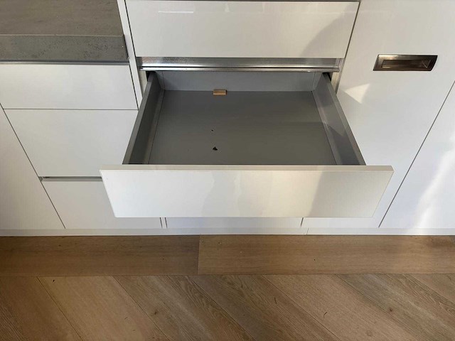 Keuken met aeg/miele apparatuur - afbeelding 5 van  38