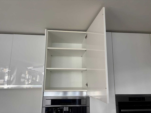 Keuken met aeg/miele apparatuur - afbeelding 6 van  38