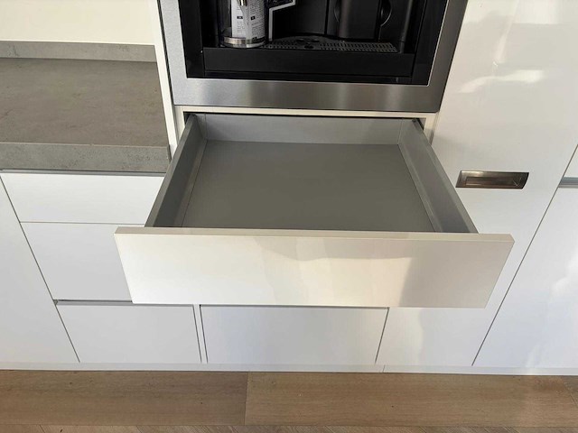 Keuken met aeg/miele apparatuur - afbeelding 36 van  38