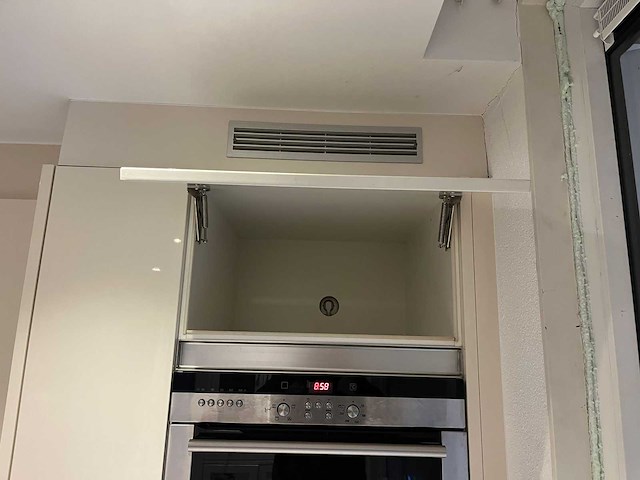 Keuken met aeg/siemens apparatuur - afbeelding 21 van  23