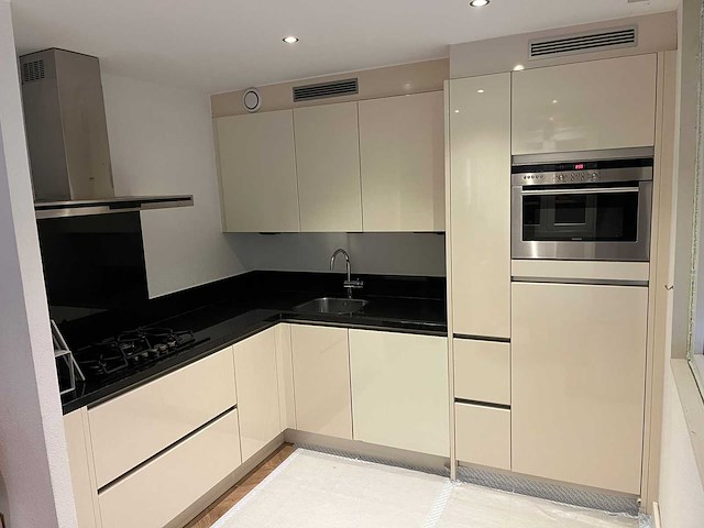 Keuken met aeg/siemens apparatuur - afbeelding 15 van  23