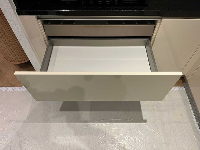 Keuken met aeg/siemens apparatuur - afbeelding 23 van  23